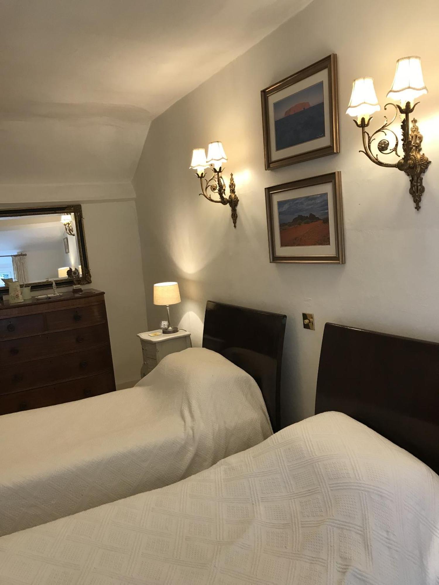 The Old School Bed & Breakfast Bicester Room photo